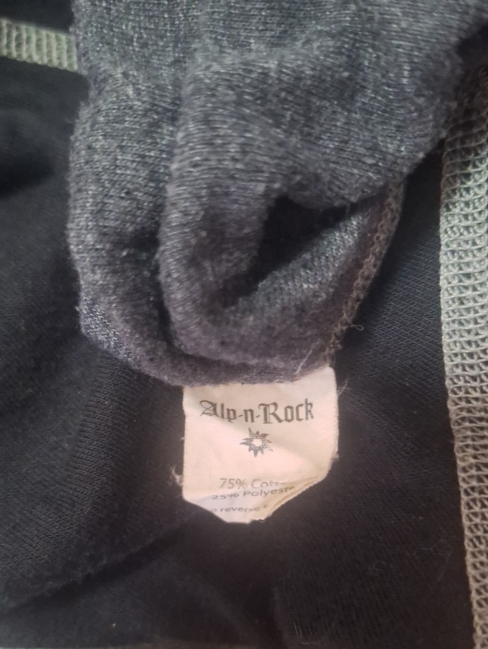 Alp N Rock Mont-Tremblant Canada Après Ski Henley Thermal Top - Picture 9 of 9